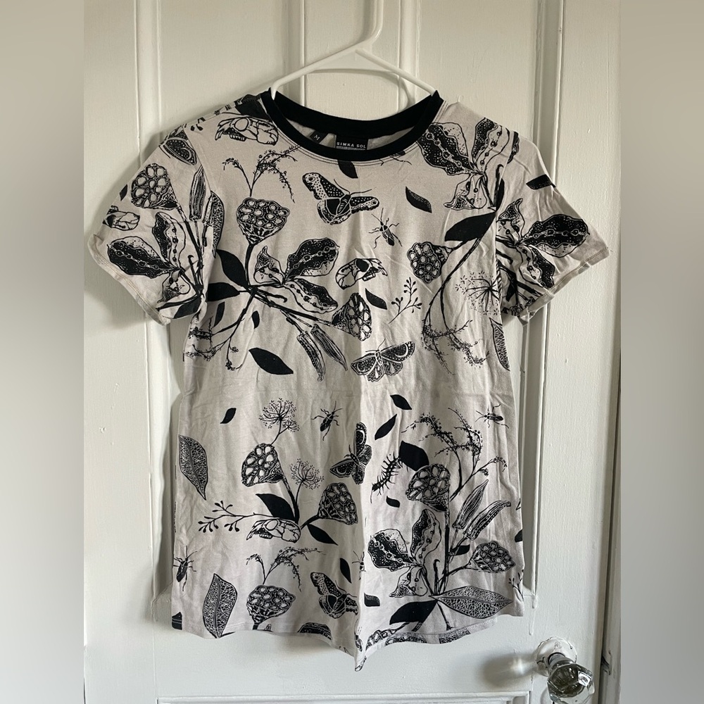 Simka Sol botanical tee